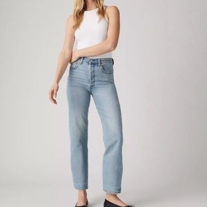 Levi’s Straight Leg Ribcage Ankle Jeans